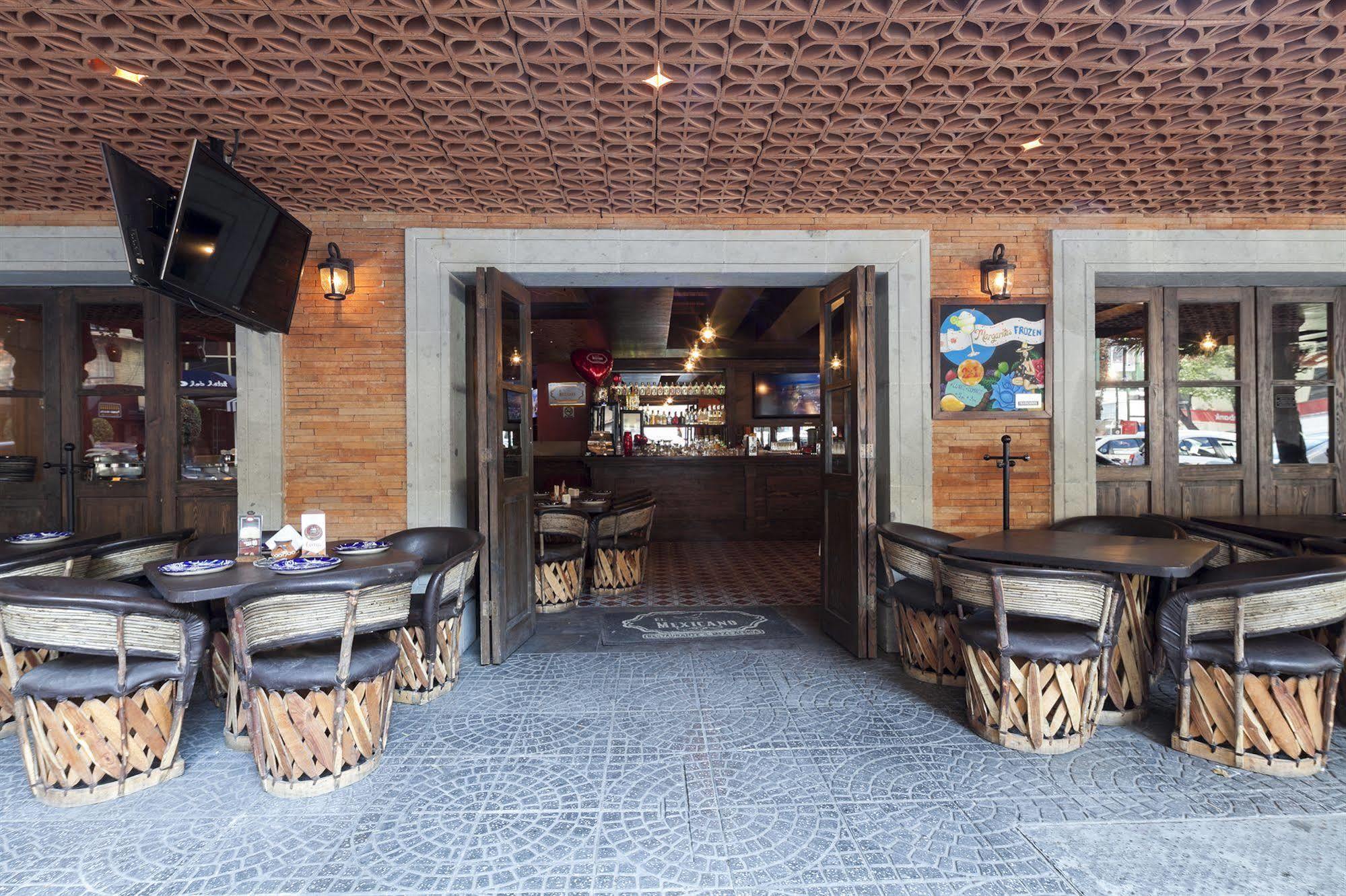 Exe Suites San Marino Mexico By Eksteriør billede Interior of a restaurant in San Francisco