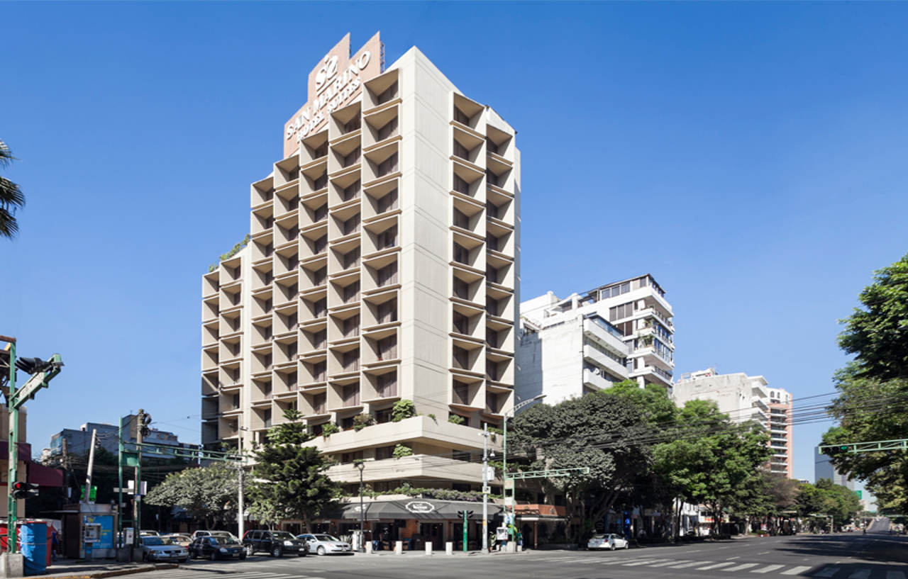 Exe Suites San Marino Mexico By Eksteriør billede The hotel in 2015